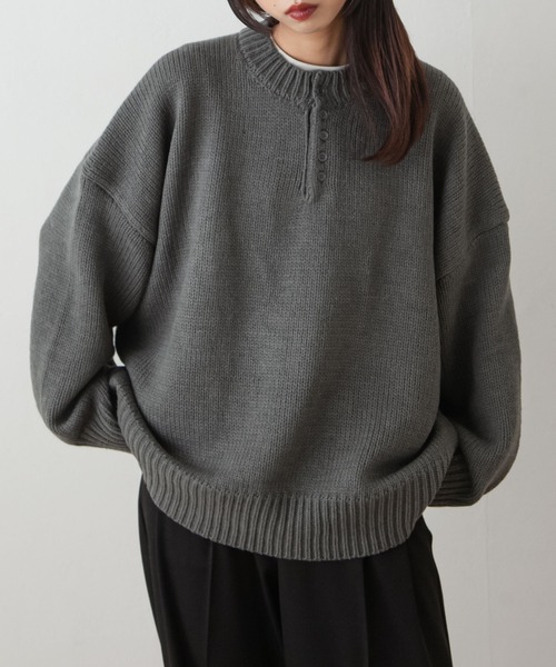 Chillfar（チルファー）の「ヘンリーネックボリュームニット（ニット