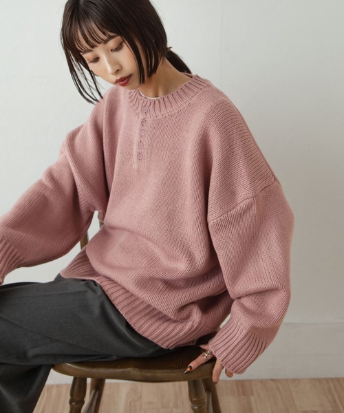 Chillfar(チルファー)の「ヘンリーネックボリュームニット(ニット/セーター・レディース・イエロー/オレンジ/ネイビー/グリーン/アイボリー/カーキ/グレー/ピンク・FREE)」の7枚目の写真