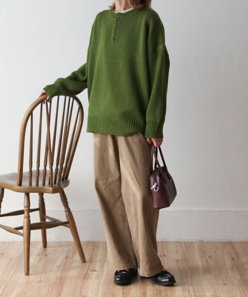 Chillfar(チルファー)の「ヘンリーネックボリュームニット(ニット/セーター・レディース・イエロー/オレンジ/ネイビー/グリーン/アイボリー/カーキ/グレー/ピンク・FREE)」の12枚目の写真