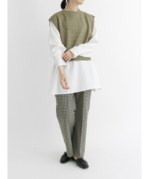 Samansa Mos2 blue（サマンサモスモスブルー）の「ショートニットベスト（ニット/セーター・レディース・カーキ/チャコール/キナリ・ﾌﾘ-）」の10枚目の写真