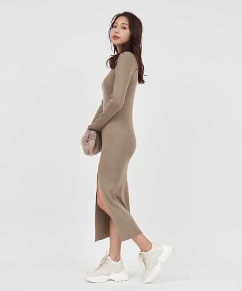 ROYAL PARTY(ロイヤルパーティー)の「【ZOZO限定】スリットリブニットワンピース(ワンピース・レディース・ベージュ/グリーン/ボルドー/ブラック・FREE)」の15枚目の写真