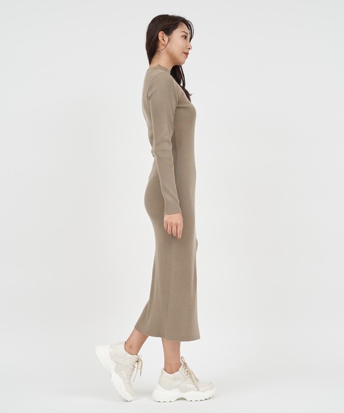 ROYAL PARTY(ロイヤルパーティー)の「【ZOZO限定】スリットリブニットワンピース(ワンピース・レディース・ベージュ/グリーン/ボルドー/ブラック・FREE)」の13枚目の写真