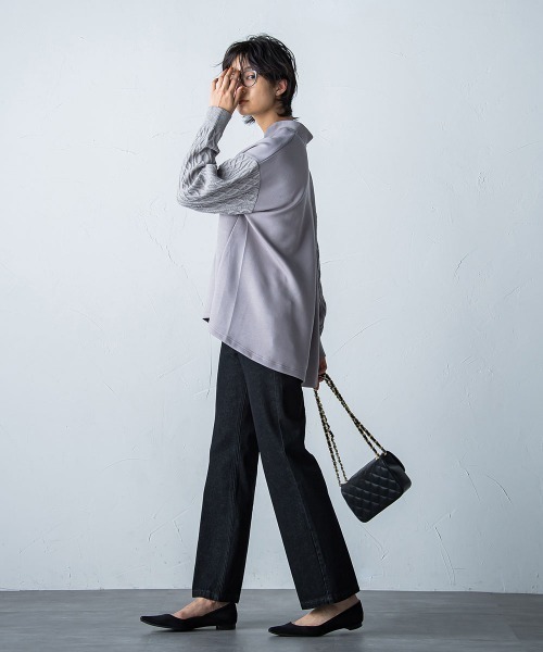 socolla（ソコラ）の「【socolla】センタープレスフレアデニムパンツ（デニムパンツ・レディース・ブラック/ブルー・M/S）」の3枚目の写真