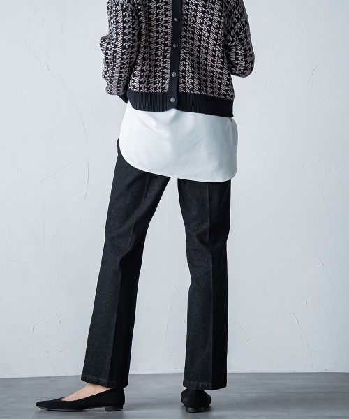 socolla（ソコラ）の「【socolla】センタープレスフレアデニムパンツ（デニムパンツ・レディース・ブラック/ブルー・M/S）」の9枚目の写真