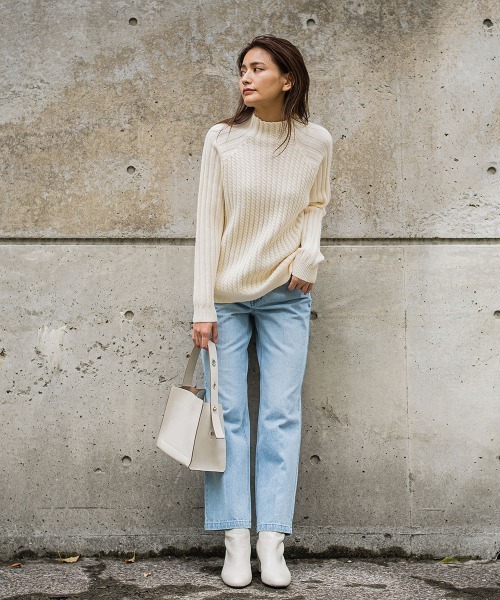 socolla（ソコラ）の「【socolla】センタープレスフレアデニムパンツ（デニムパンツ・レディース・ブラック/ブルー・M/S）」の10枚目の写真