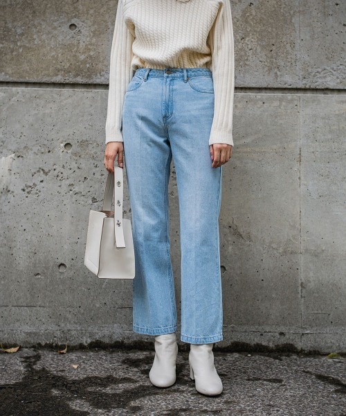 socolla（ソコラ）の「【socolla】センタープレスフレアデニムパンツ（デニムパンツ・レディース・ブラック/ブルー・M/S）」の13枚目の写真