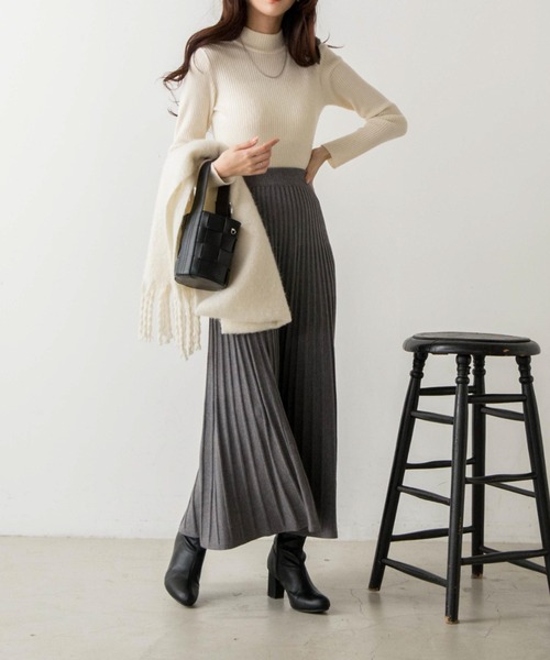 OLUPIC（オルピック）の「OLUPIC/【WEB限定】ニットフレアスカート（スカート・レディース・アイボリー/ブラウン/ダークグレー・FREE）」の4枚目の写真