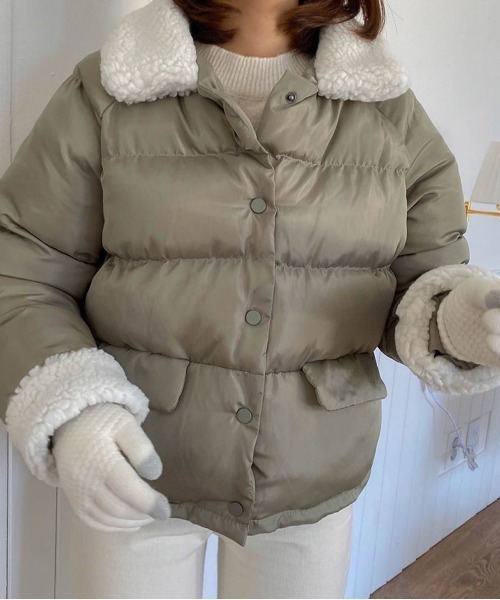 by muni:r（バイ ムニール）の「フリースカラーショートダウン（ダウンジャケット/コート・レディース・ブラック/アイボリー/カーキ・FREE）」の7枚目の写真