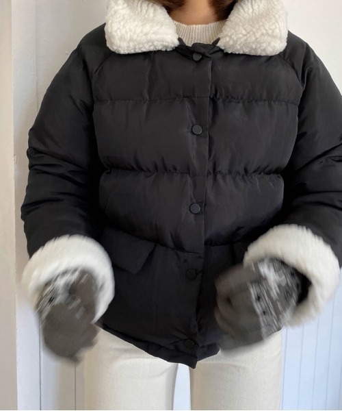 by muni:r（バイ ムニール）の「フリースカラーショートダウン（ダウンジャケット/コート・レディース・ブラック/アイボリー/カーキ・FREE）」の9枚目の写真