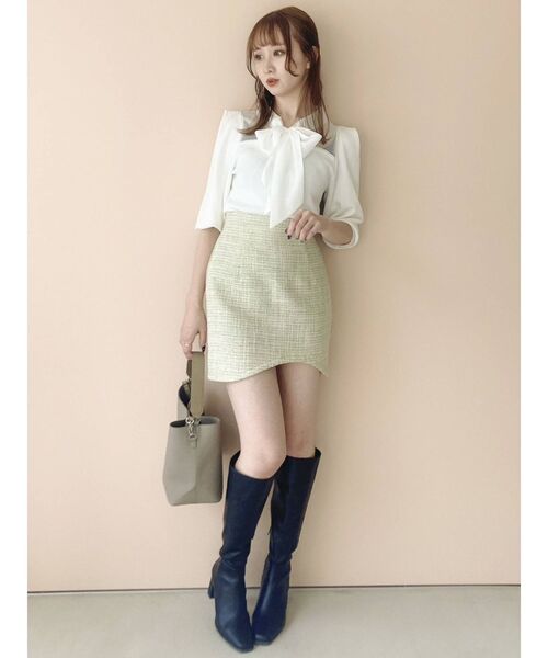 dazzlin（ダズリン）の「カーブラインミニスカート（スカート・レディース・グレー/オレンジ/グリーン・SMALL/MEDIUM）」の7枚目の写真