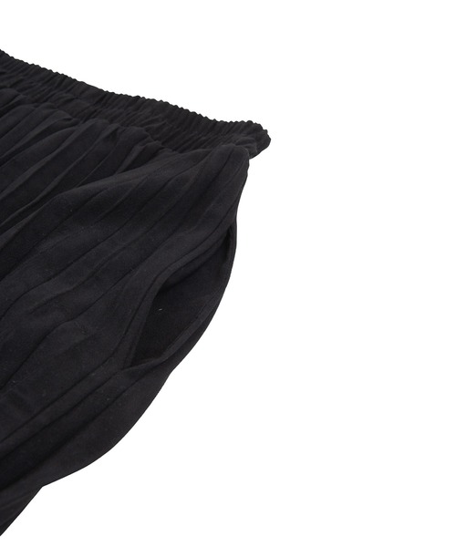 PUNYUS（プニュズ）の「アコーディオンプリーツロングスカート（スカート・レディース・ブラック/ワイン/オレンジ/グリーン・4/2/1/3）」の12枚目の写真