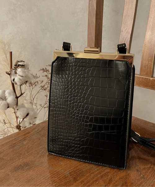 apres jour clair（アプレジュールクレア）の「【apres jour clair×ARIAZ】型押しスクエアショルダーバッグ（ショルダーバッグ・レディース・ベージュ/ブラック/ダークブラウン・FREE）」の5枚目の写真