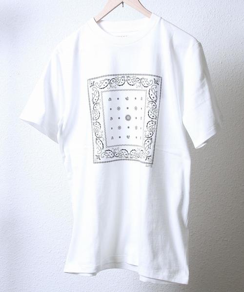 coen(コーエン)の「【smart 2015年 7月号掲載】USAコットンプリントTバンダナ(Tシャツ/カットソー・メンズ・ホワイト/ネイビー・X-LARGE/MEDIUM/LARGE/SMALL)」の1枚目の写真