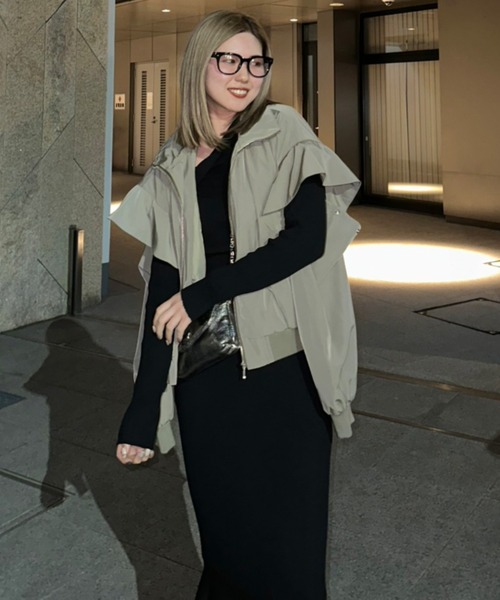 rienda（リエンダ）の「フリルショルダー2WAYブルゾン（ブルゾン・レディース・カーキ/アイボリー/ブラック・FREE）」の22枚目の写真