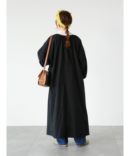 ehka sopo（エヘカソポ）の「ギャザーシャツワンピース（シャツワンピース・レディース・オフホワイト/ブラック/サックスブルー・ﾌﾘ-）」の13枚目の写真