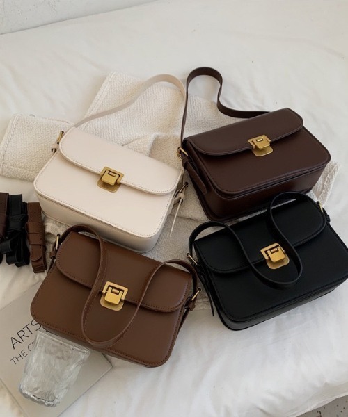 wears(ウェアーズ)の「PUフラップミニショルダーバッグ(ショルダーバッグ・レディース・ブラック/ダークブラウン/アイボリー・FREE)」の18枚目の写真