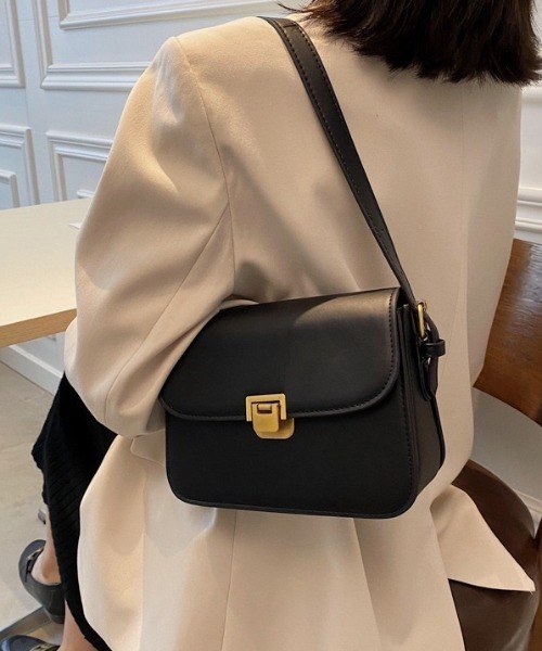 wears(ウェアーズ)の「PUフラップミニショルダーバッグ(ショルダーバッグ・レディース・ブラック/ダークブラウン/アイボリー・FREE)」の14枚目の写真