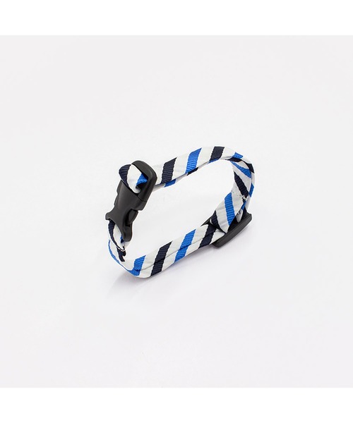 giraffe(ジラフ)の「【 ネクタイ専門店 giraffe 】 猫のための蝶ネクタイ(ハーフサッカーレジレジメン蝶タイ)BLUE(蝶ネクタイ・メンズ・ブルー・FREE)」の7枚目の写真