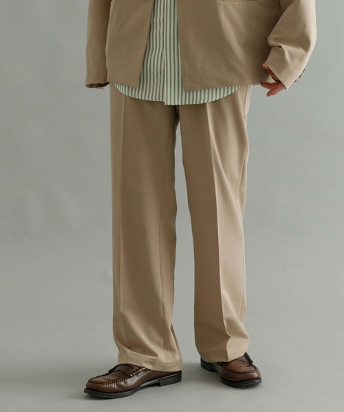 【セール】『セットアップ対応』URBAN RESEARCH iD ウーリーストレッチTWO TUCK SLACKS（その他パンツ）｜URBAN RESEARCH（アーバンリサーチ）