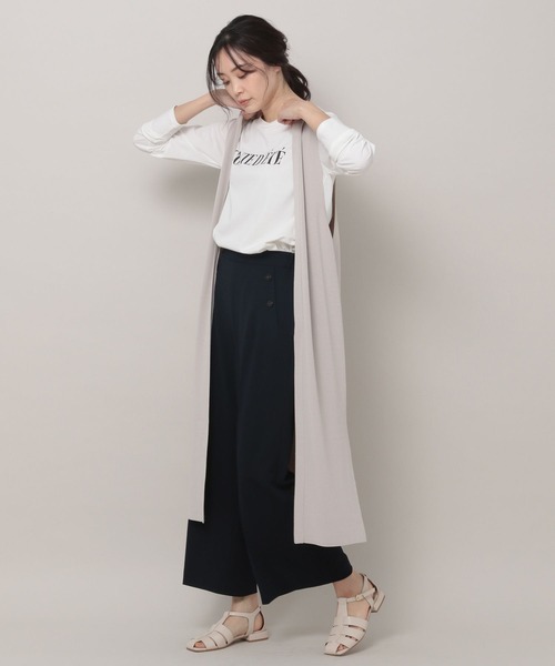 Elura(エルーラ)の「長袖ロゴTシャツ(Tシャツ/カットソー・レディース・ホワイト/チャコールグレー・MEDIUM/LARGE)」の12枚目の写真