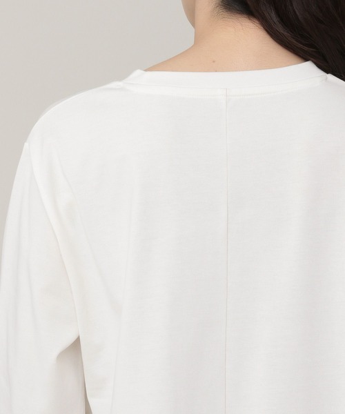 Elura(エルーラ)の「長袖ロゴTシャツ(Tシャツ/カットソー・レディース・ホワイト/チャコールグレー・MEDIUM/LARGE)」の16枚目の写真