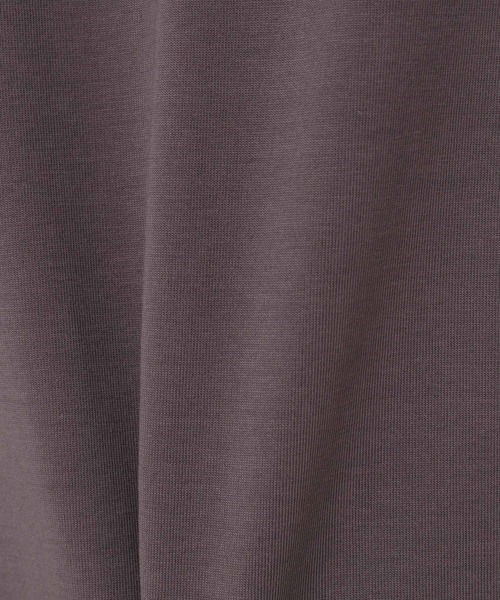 Elura(エルーラ)の「長袖ロゴTシャツ(Tシャツ/カットソー・レディース・ホワイト/チャコールグレー・MEDIUM/LARGE)」の21枚目の写真