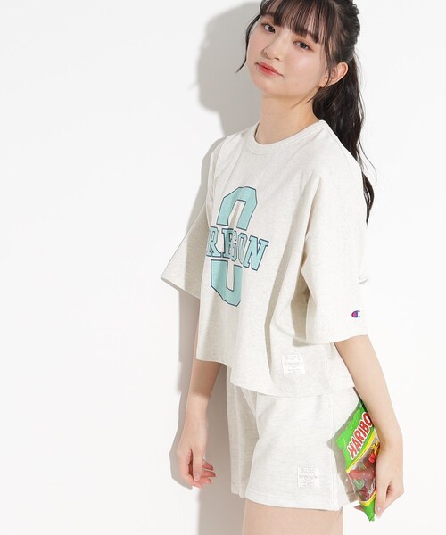 PINK-latte(ピンクラテ)の「◆【Champion/チャンピオン】コラボ 短丈Tシャツ(Tシャツ/カットソー・キッズ・チャコールグレー/ライトグレー・16/14/15 )」の10枚目の写真