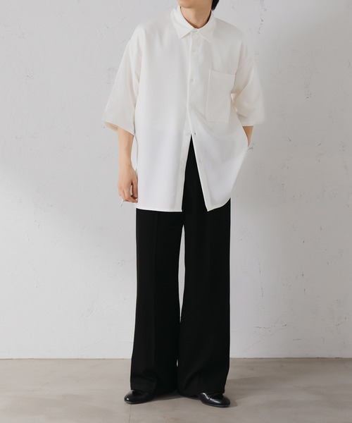 epnok(エプノック)の「サイドスリットベーシックルーズシャツ(シャツ/ブラウス・メンズ・ブラック/チャコールグレー/モカ/オフホワイト/グレイッシュベージュ/グレイッシュブルー・SMALL/X-SMALL/LARGE/MEDIUM)」の12枚目の写真