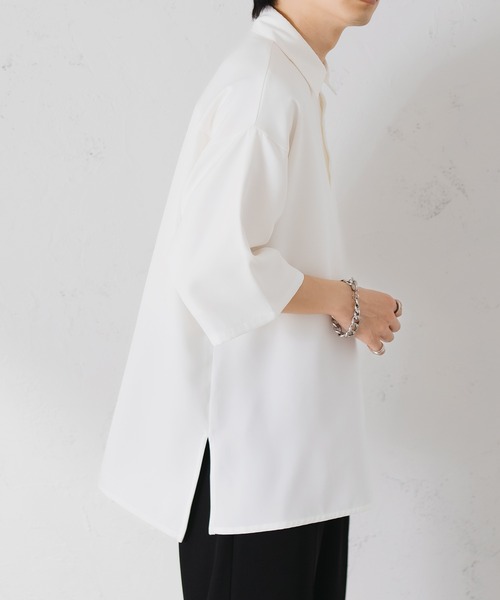 epnok(エプノック)の「サイドスリットベーシックルーズシャツ(シャツ/ブラウス・メンズ・ブラック/チャコールグレー/モカ/オフホワイト/グレイッシュベージュ/グレイッシュブルー・SMALL/X-SMALL/LARGE/MEDIUM)」の9枚目の写真