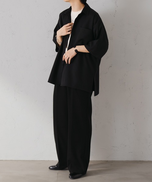 epnok(エプノック)の「サイドスリットベーシックルーズシャツ(シャツ/ブラウス・メンズ・ブラック/チャコールグレー/モカ/オフホワイト/グレイッシュベージュ/グレイッシュブルー・SMALL/X-SMALL/LARGE/MEDIUM)」の21枚目の写真