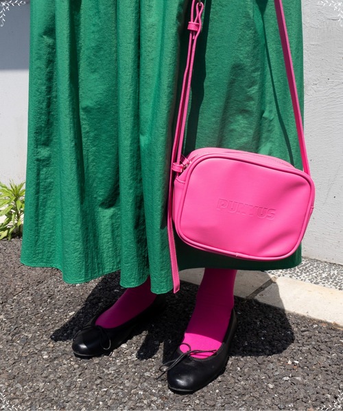 PUNYUS(プニュズ)の「ロゴカメラバッグ(ショルダーバッグ・レディース・ブラック/シルバー/ピンク/グリーン・FREE)」の8枚目の写真