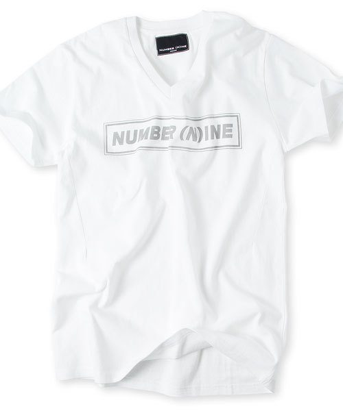 NUMBER (N)INE DENIM（ナンバーナインデニム）の「【NUMBER (N)INE DENIM】NUMBER (N)INEロゴVネックTee（Tシャツ/カットソー・メンズ・ホワイト/ブラック・SMALL/LARGE/MEDIUM）」の13枚目の写真