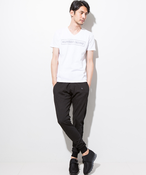 NUMBER (N)INE DENIM（ナンバーナインデニム）の「【NUMBER (N)INE DENIM】NUMBER (N)INEロゴVネックTee（Tシャツ/カットソー・メンズ・ホワイト/ブラック・SMALL/LARGE/MEDIUM）」の18枚目の写真