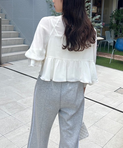 one after another NICE CLAUP（ワンアフターアナザーナイスクラップ）の「シャーリングビスチェセットブラウス（シャツ/ブラウス・レディース・コーラルピンク/アイボリー/ピンクベージュ/ブラック・FREE）」の6枚目の写真