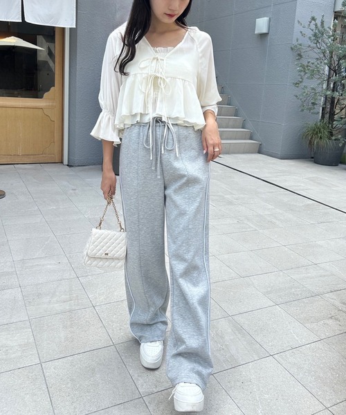 one after another NICE CLAUP（ワンアフターアナザーナイスクラップ）の「シャーリングビスチェセットブラウス（シャツ/ブラウス・レディース・コーラルピンク/アイボリー/ピンクベージュ/ブラック・FREE）」の7枚目の写真