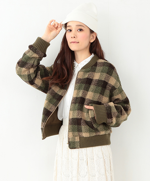 CAROLINA GLASER（カロリナ グレイサー）の「CAROLINA GLASER / リバーシブル ボアブルゾン（ブルゾン・レディース・ブラック/カーキブラウン・ONE SIZE）」の19枚目の写真