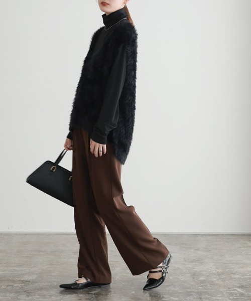 Pierrot（ピエロ）の「シャギーVネックニットベスト（ベスト・レディース・グレー/ブラック/ライトベージュ/チャコール・L/M/S）」の20枚目の写真