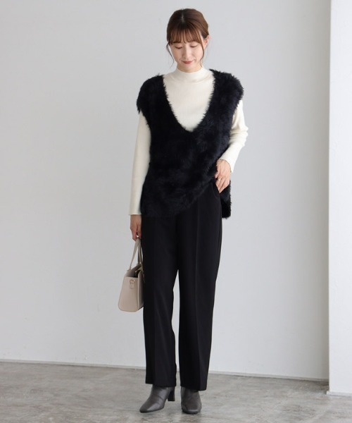 Pierrot（ピエロ）の「シャギーVネックニットベスト（ベスト・レディース・グレー/ブラック/ライトベージュ/チャコール・L/M/S）」の21枚目の写真