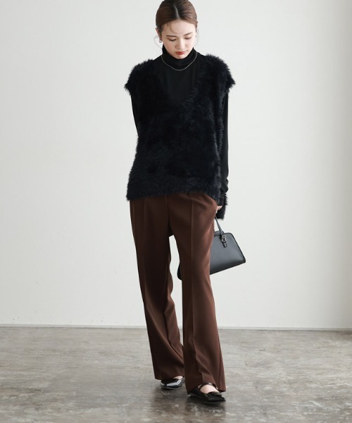 Pierrot（ピエロ）の「シャギーVネックニットベスト（ベスト・レディース・グレー/ブラック/ライトベージュ/チャコール・L/M/S）」の18枚目の写真