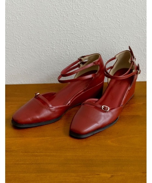 Re:EDIT（リエディ）の「[2023A/W COLLECTION][大きいサイズ有]ダブルアンクルストラップパンプス（パンプス・レディース・レッド/シルバー/ブラック/ホワイト・SMALL/LARGE/MEDIUM/X-LARGE/XX-LARGE）」の3枚目の写真