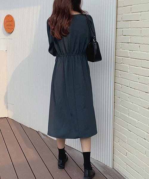 gossip!ロサンゼルス(ゴシップロサンゼルス)の「YUGA ラウンドネック ワンピース(ワンピース・レディース・ブラック/キャメル/ブルー・FREE)」の22枚目の写真