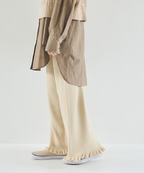 Crisp（クリスプ）の「リブフリルニットパンツ（その他パンツ・レディース・アイボリー/ブラウン/ベージュ/ピンクベージュ・FREE）」の15枚目の写真