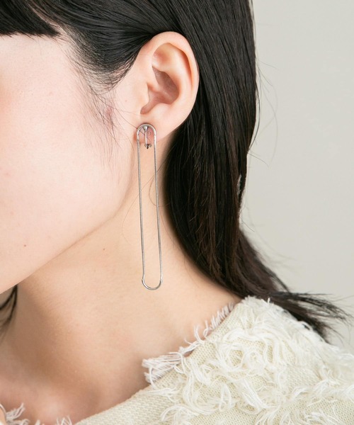 KBF（ケイビーエフ）の「ロングオーバルチェーンイヤリング（イヤリング・レディース・シルバー/ゴールド・ONE）」の3枚目の写真