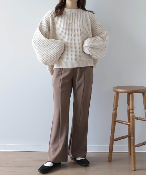 mil(ミル)の「【150㎝前後の小柄さんサイズ】ボリュームスリーブぽこぽこニット【トレンド】(ニット/セーター・レディース・グリーン/アイボリー/チャコールグレー/テラコッタ・S/XS)」の11枚目の写真