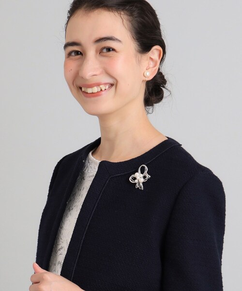 OPAQUE.CLIP（オペークドットクリップ）の「◆リボン型ブローチ/セレモニー対応（ブローチ/コサージュ・レディース・シルバー/ゴールド・00）」の7枚目の写真