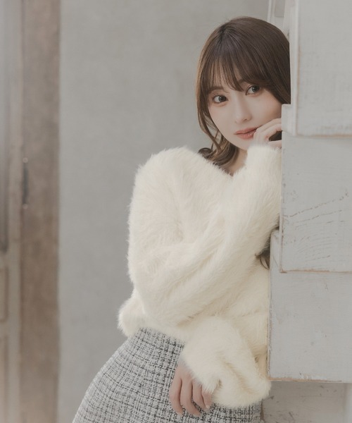 Julia Boutique(ジュリアブティック)の「前後ネックボリュームシャギータッチニットトップス/23589(ニット/セーター・レディース・ブラック/オフホワイト・ONE)」の18枚目の写真