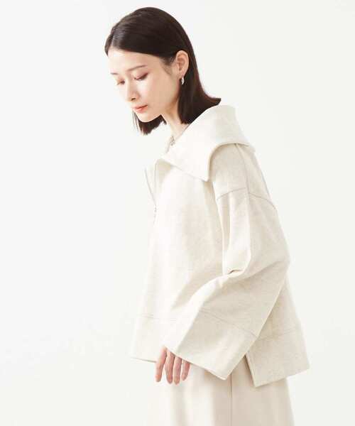 SOFFITTO（ソフィット）の「セーラーカラージップスウェット（スウェット・レディース・ブラック/ラベンダー/ベージュ・FREE）」の4枚目の写真