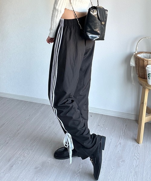 Silly（シリー）の「【韓国っぽトレンドアイテム！】サイドリボントラックパンツ（その他パンツ・レディース・ブラック・LARGE/MEDIUM）」の16枚目の写真