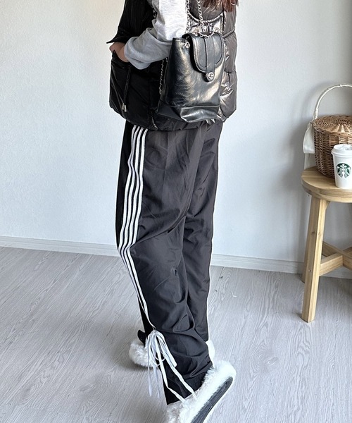 Silly（シリー）の「【韓国っぽトレンドアイテム！】サイドリボントラックパンツ（その他パンツ・レディース・ブラック・LARGE/MEDIUM）」の8枚目の写真