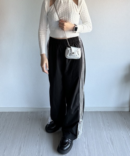 Silly（シリー）の「【韓国っぽトレンドアイテム！】サイドリボントラックパンツ（その他パンツ・レディース・ブラック・LARGE/MEDIUM）」の18枚目の写真